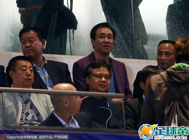 我们把福登放在更靠近中锋的位置，他在前锋线这个位置踢得非常出色。